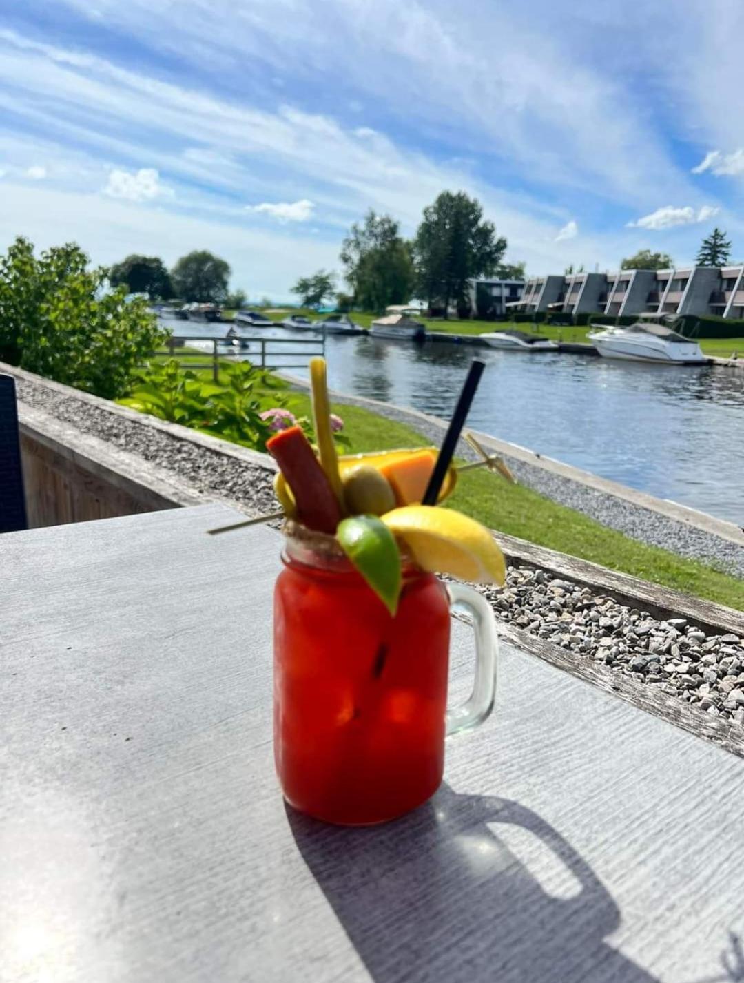 Lagoon City Pier One Resort エクステリア 写真